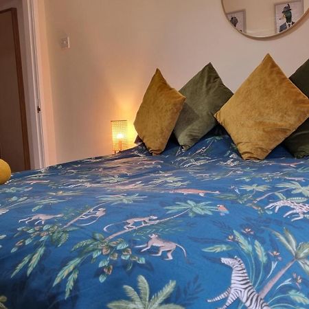 City Of Chester Award Winning Cottage -Pixie Terrace Chester Bagian luar foto